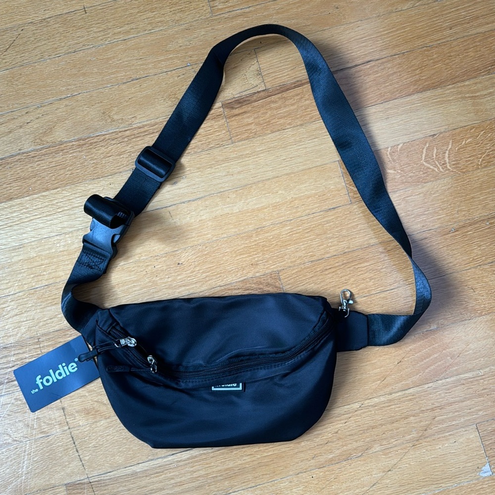 Goldie Fanny pack brand new with tags